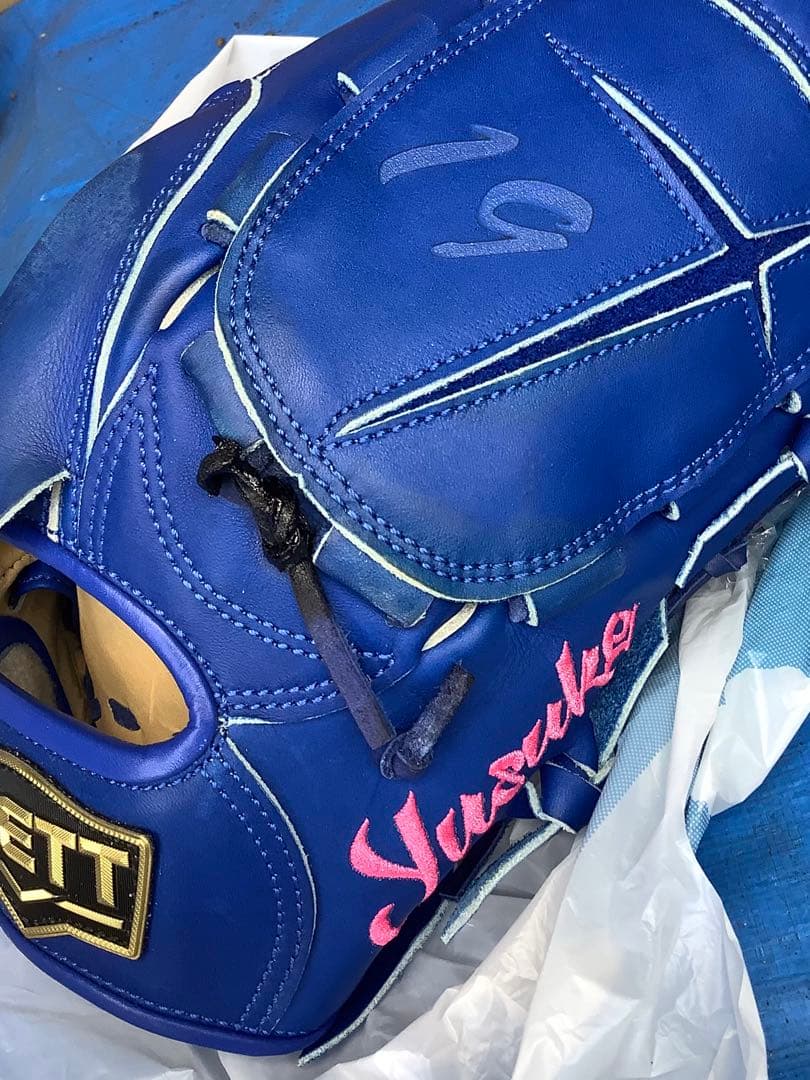 広島カープ 野村祐輔投手 グローブプロ支給品