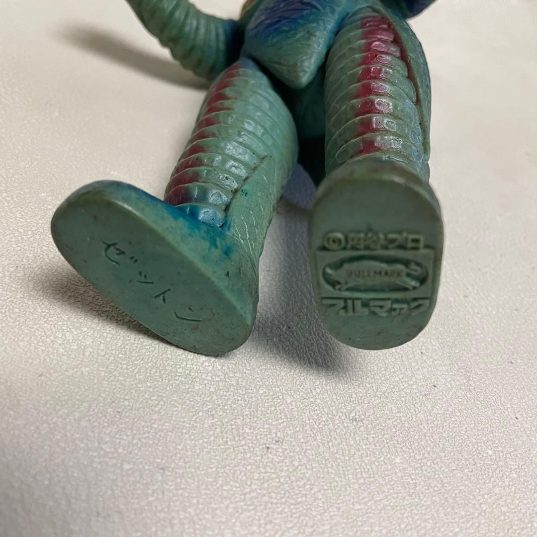 r*9様 ブルマァク ゼットン ソフビ人形