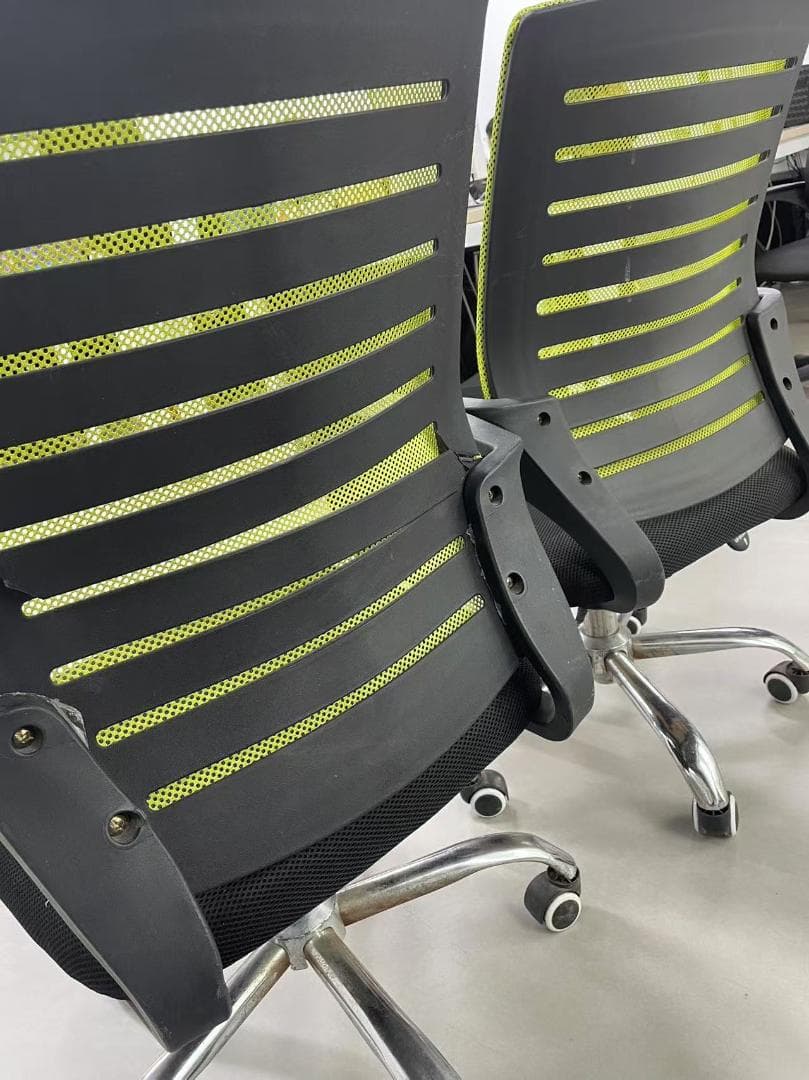 エルゴノミックオフィスチェア 緑と黒