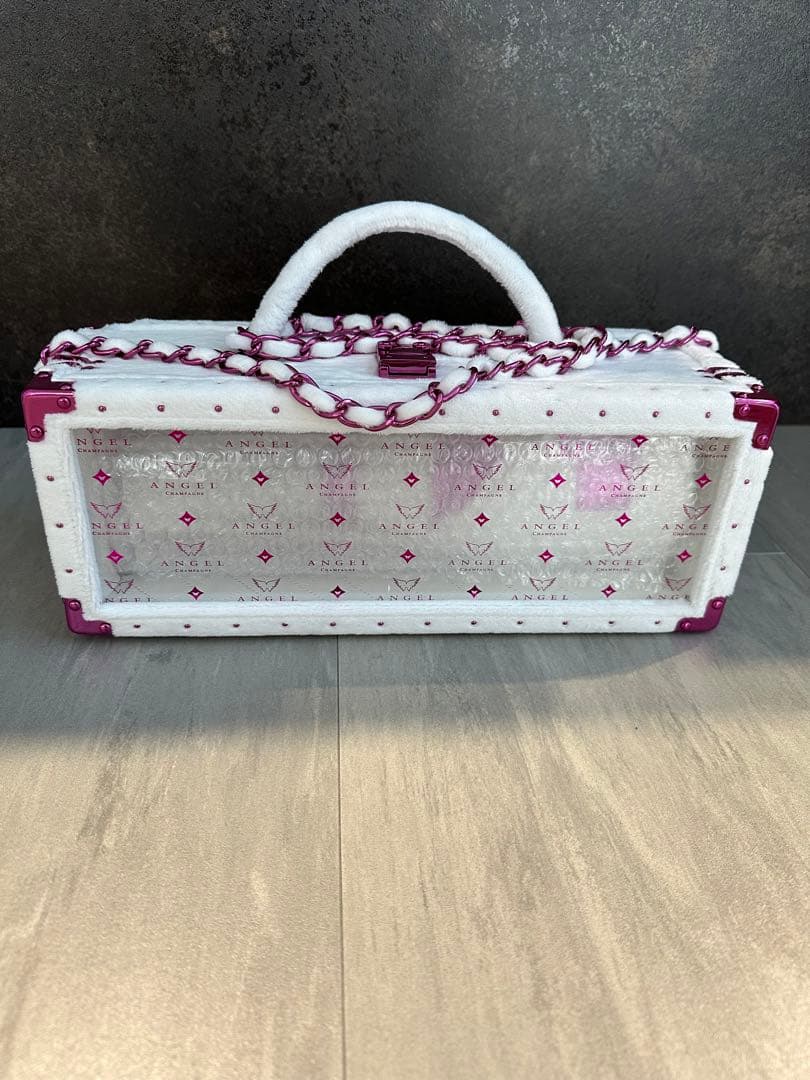 未使用　エンジェル　シャンパン　バレンタイン　ファー　バレンタイン限定