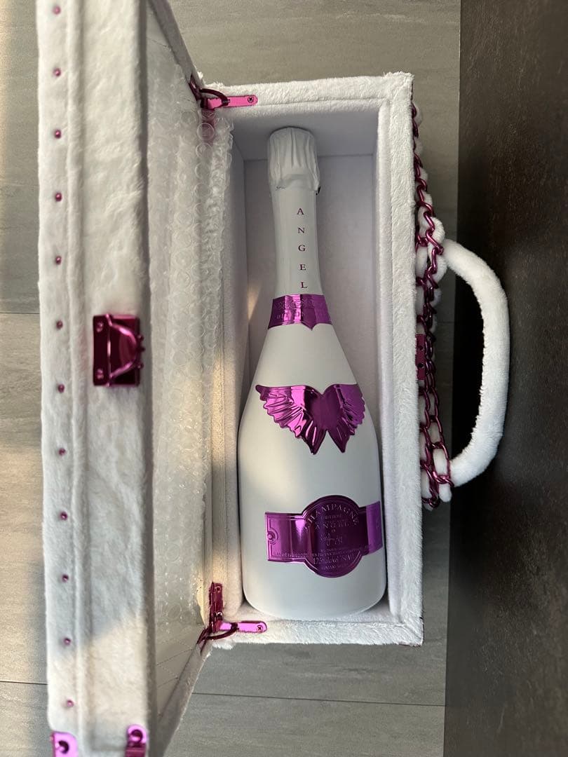 未使用　エンジェル　シャンパン　バレンタイン　ファー　バレンタイン限定