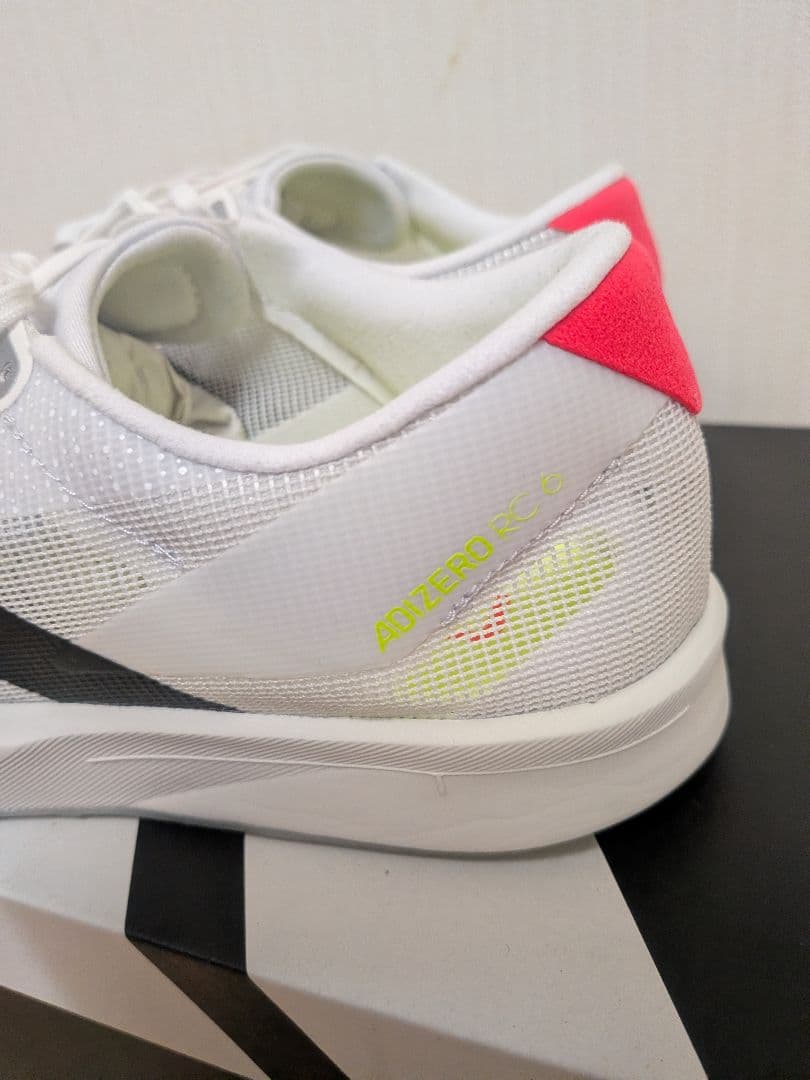 【新品、未使用】アディダス　アディゼロRC6　26.0cm