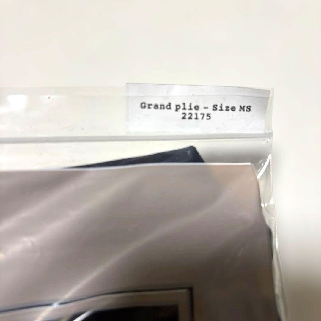 新品　unoa ブラックレオタード　MSサイズ