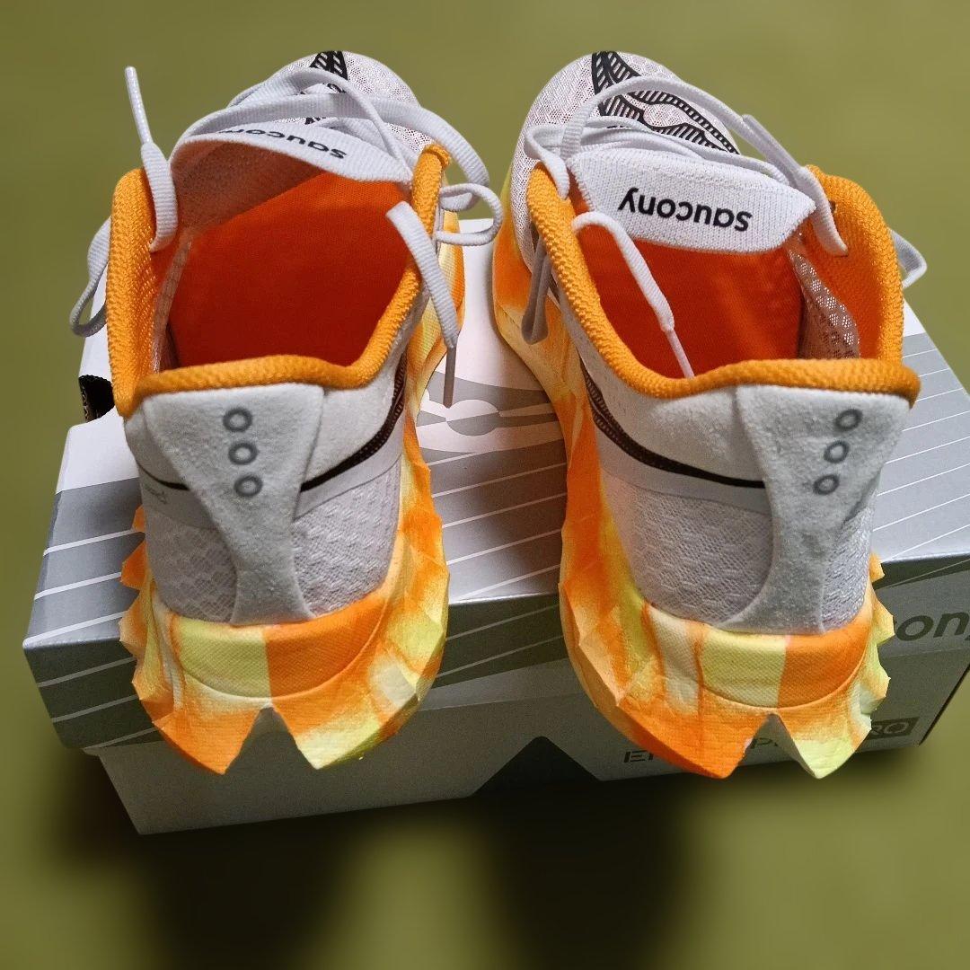 スパイク・シューズ Saucony Endorphin Pro4