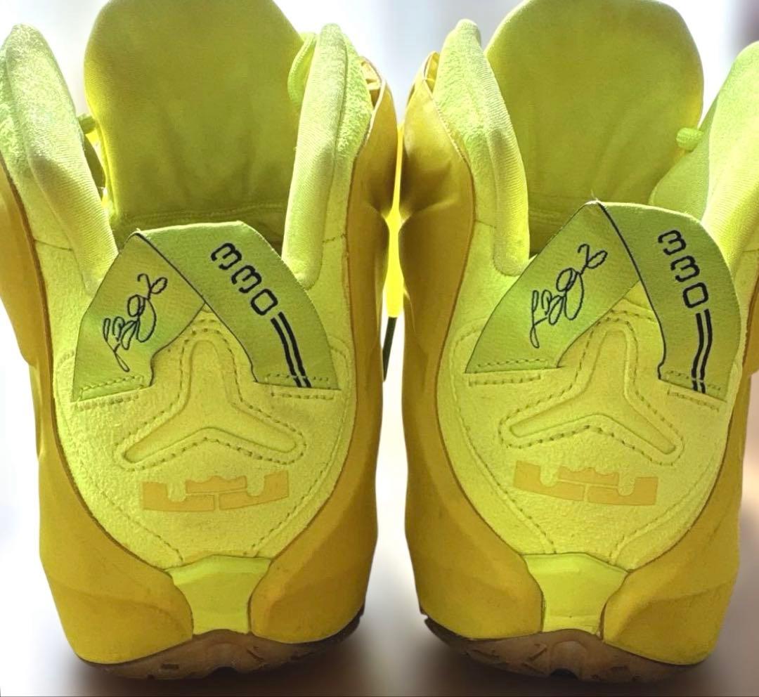 NIKE レブロン LEBRON 12 EXTボルト　イエロー