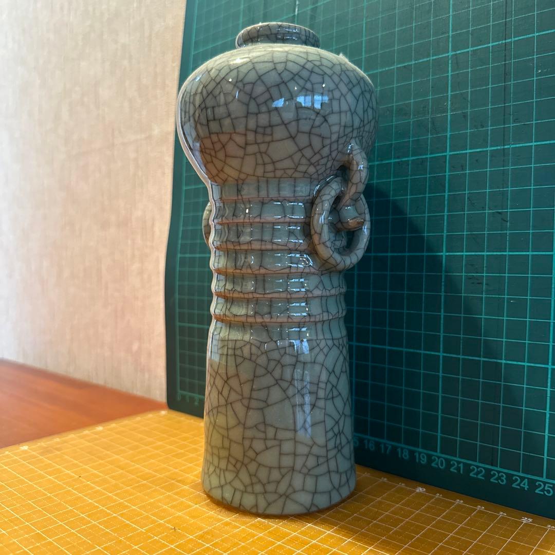 中国美術　哥窯(かよう) 花瓶です