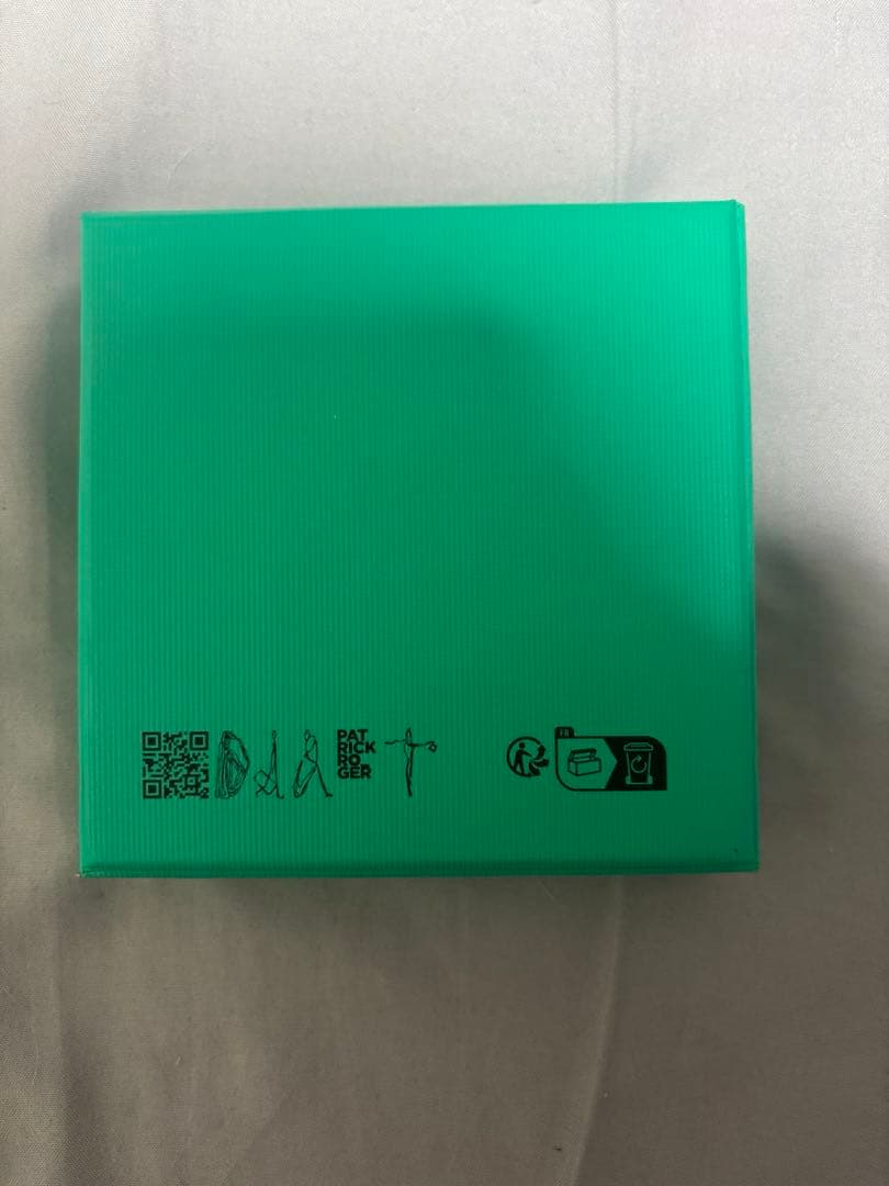 パトリックロジェ プラリネ　チョコレート16粒入り