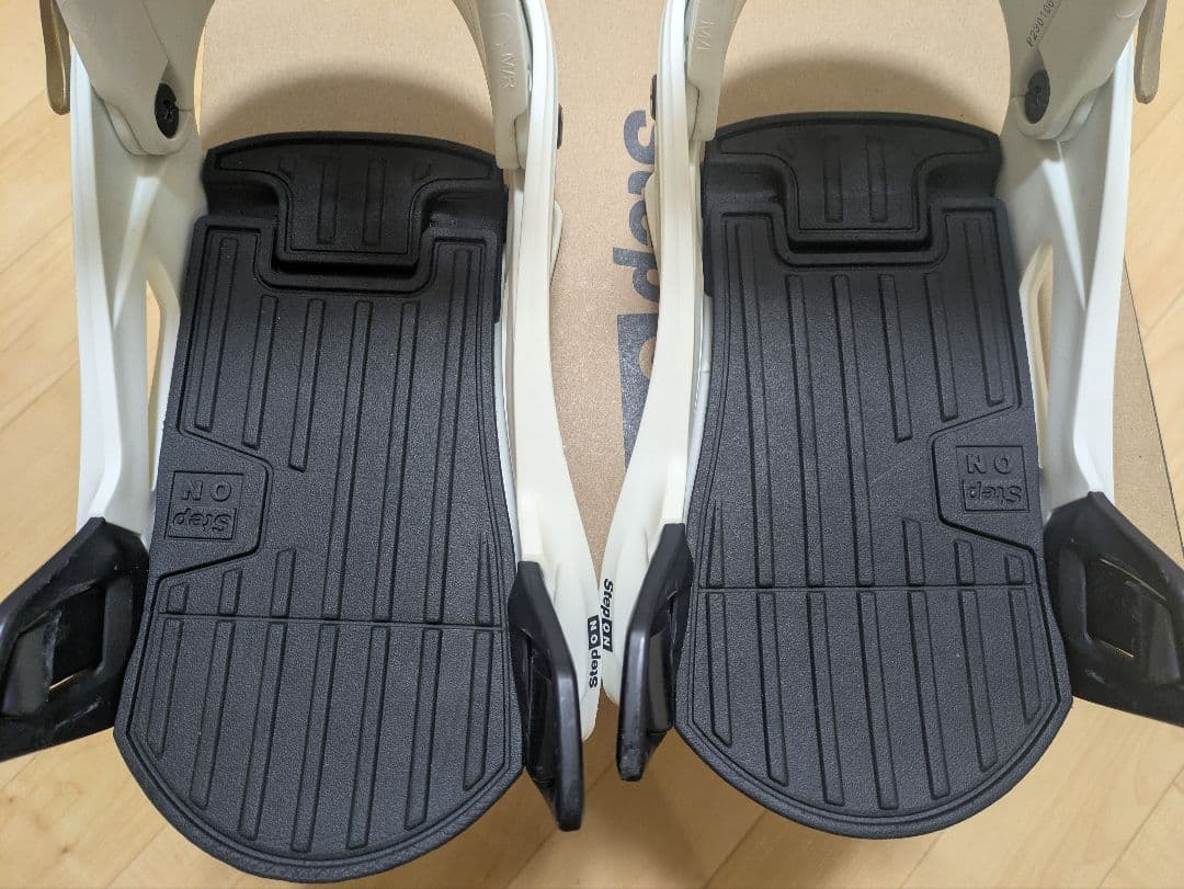ステップオン　ジェネシス Mサイズ