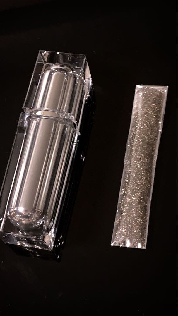 最高級な宇宙の隕石の粉ケース付き ⚜️✨　宇宙の流れ星の粉 ✨✨✨