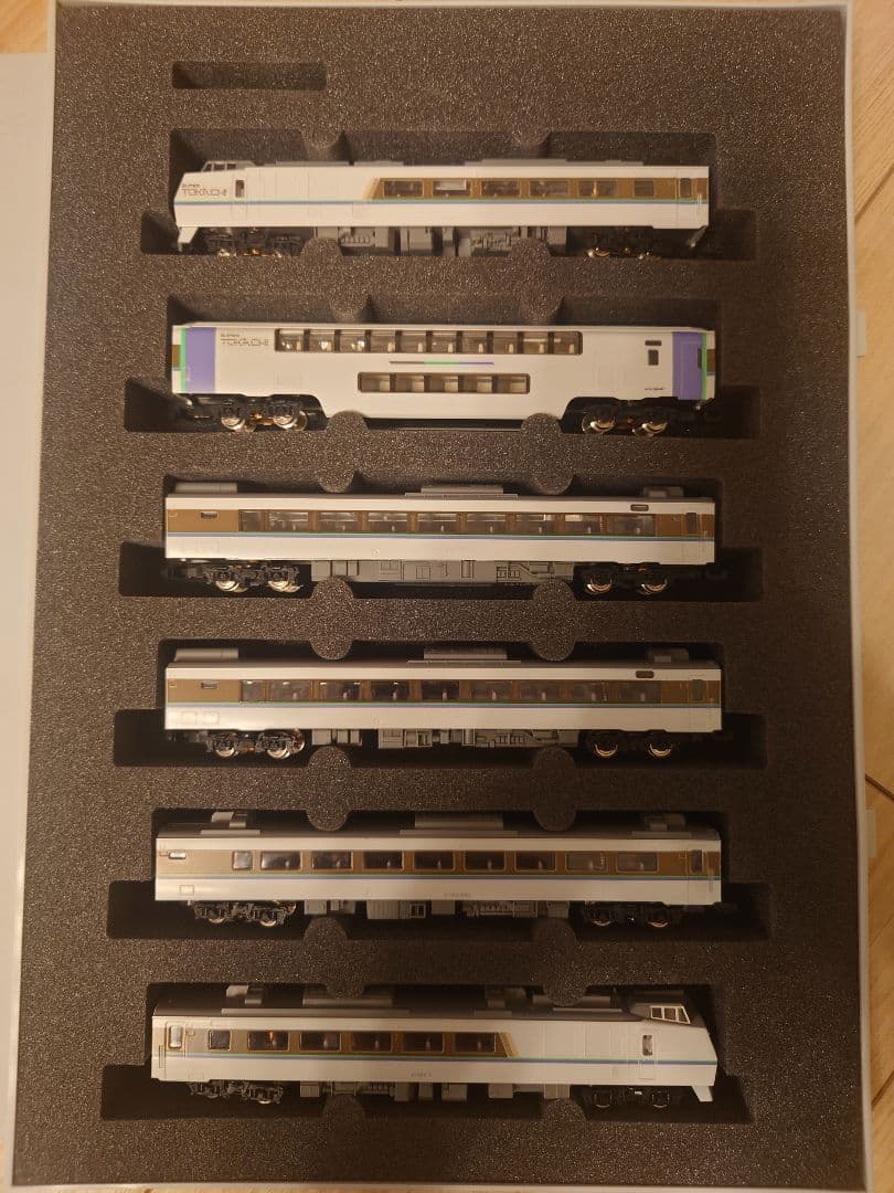 キハ183 スーパーとかち 92638 室内灯組み込み