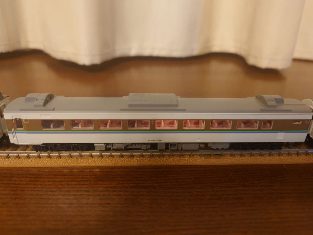 キハ183 スーパーとかち 92638 室内灯組み込み