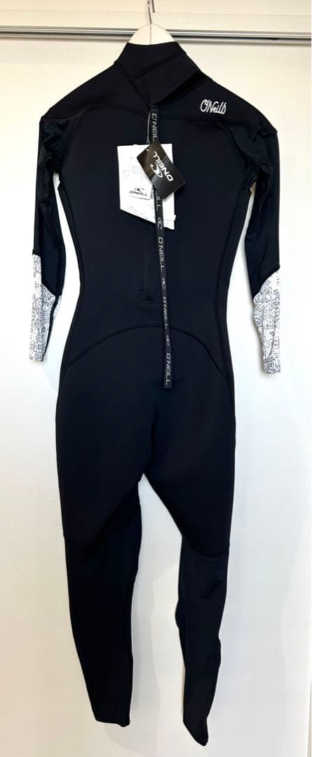 O’Neill オニールレディースフルスーツ新品未使用