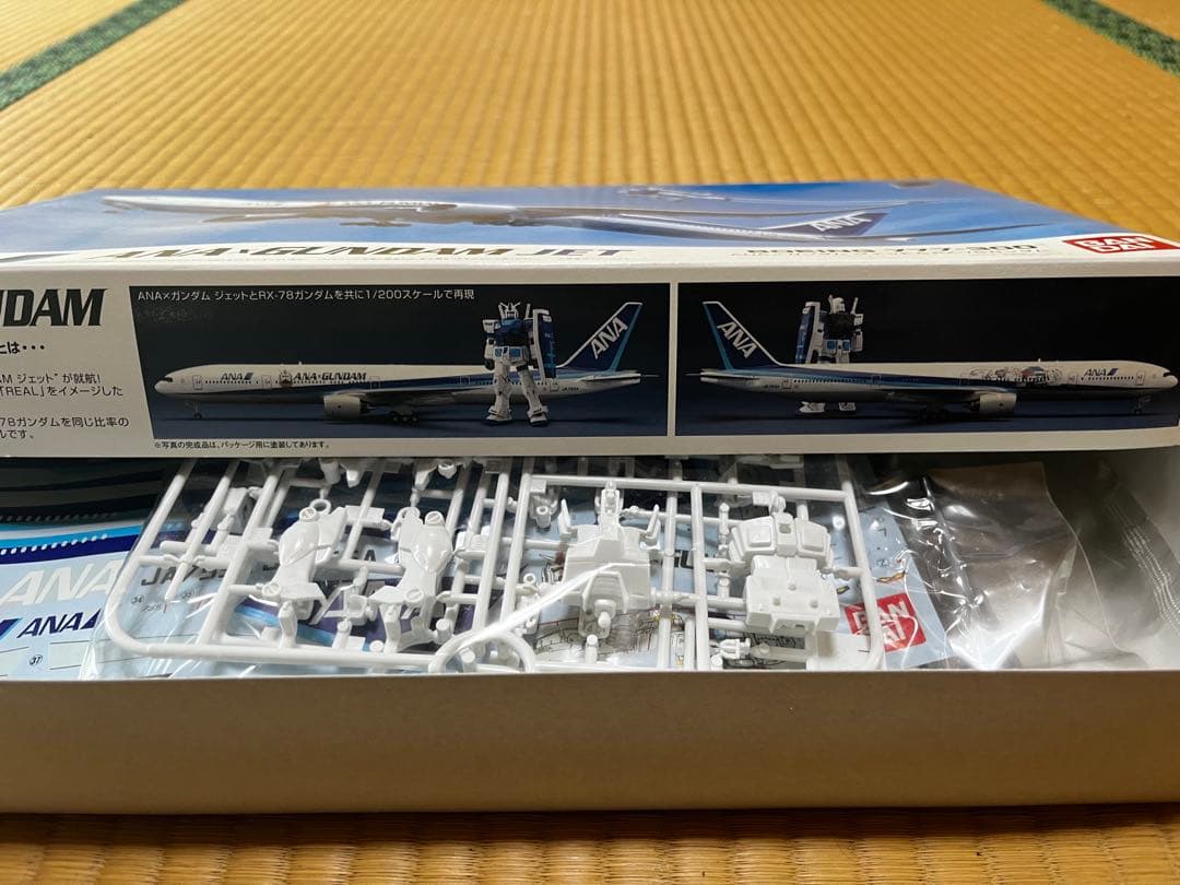 ANA x ガンダムジェット プラモデル