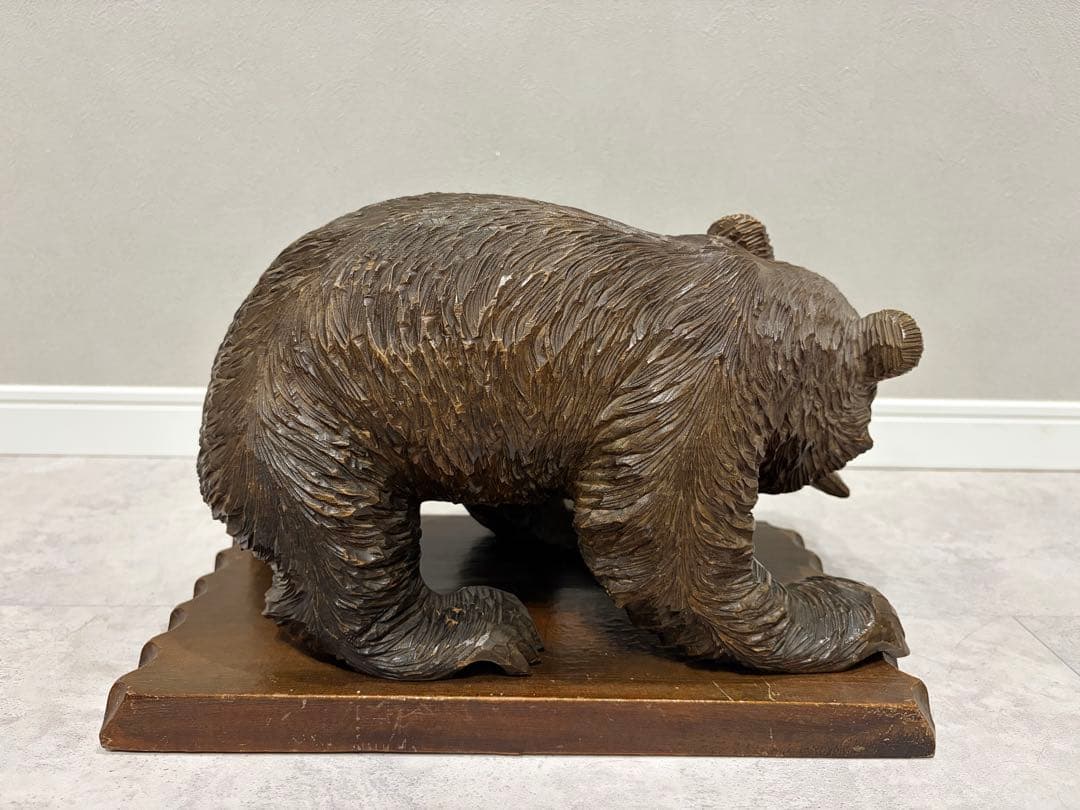 木製クマの彫刻　木彫り　熊　1967年もしくは1969年製　山峰作　昭和レトロ