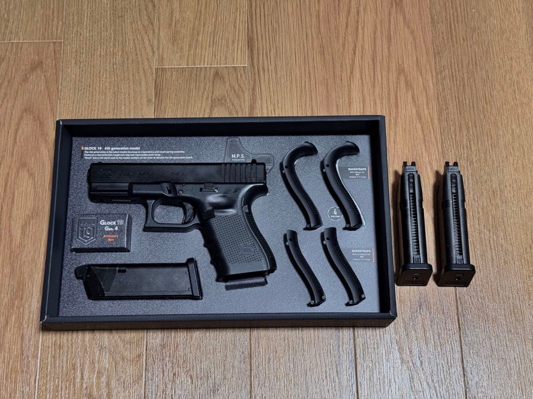 東京マルイグロック19 Gen4 (g19 gen4) スペアマガジン付き