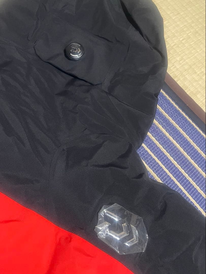 未使用　ダイワ　DW-1122 ゴアテックスプロダクト ウィンタースーツ L