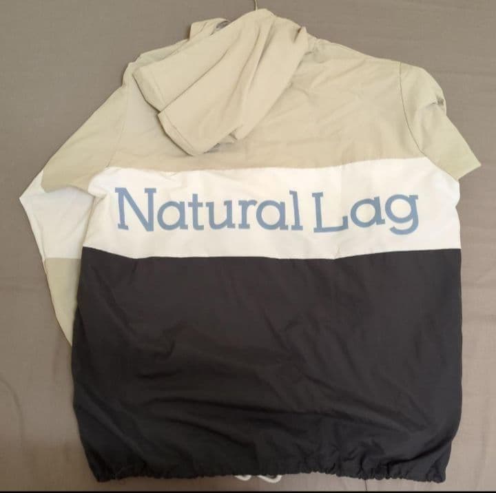 Natural Lag フード付きジャケット ベージュ/黒
