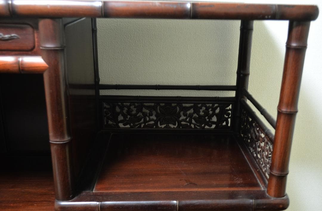 アンティーク　唐木 紫檀 無垢 花鳥 細密彫刻 開戸 引出 飾棚 150㎝