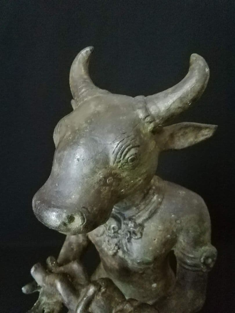 逸品　青銅牛神供犧子像　仏教　インド　中国　チベット　牛頭　 ガジュラーホ寺院群