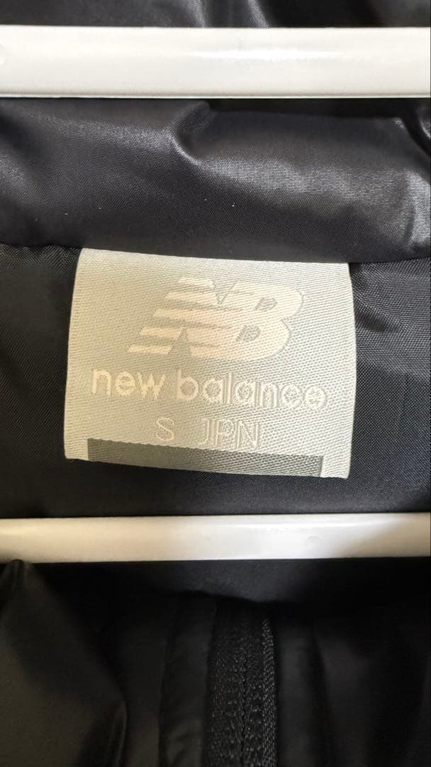 new balance ベンチコート　ブラック