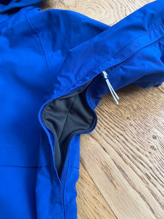 Holdenウィメンズ　スノーボードジャケット