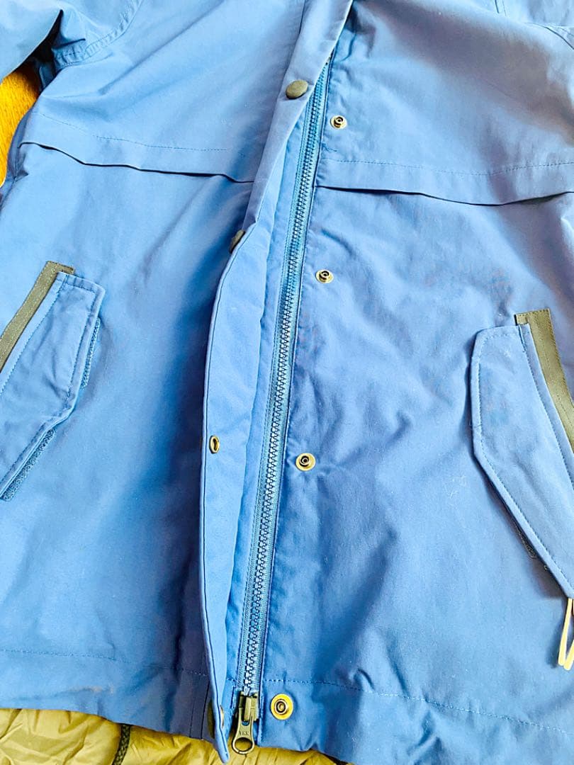 Holdenウィメンズ　スノーボードジャケット