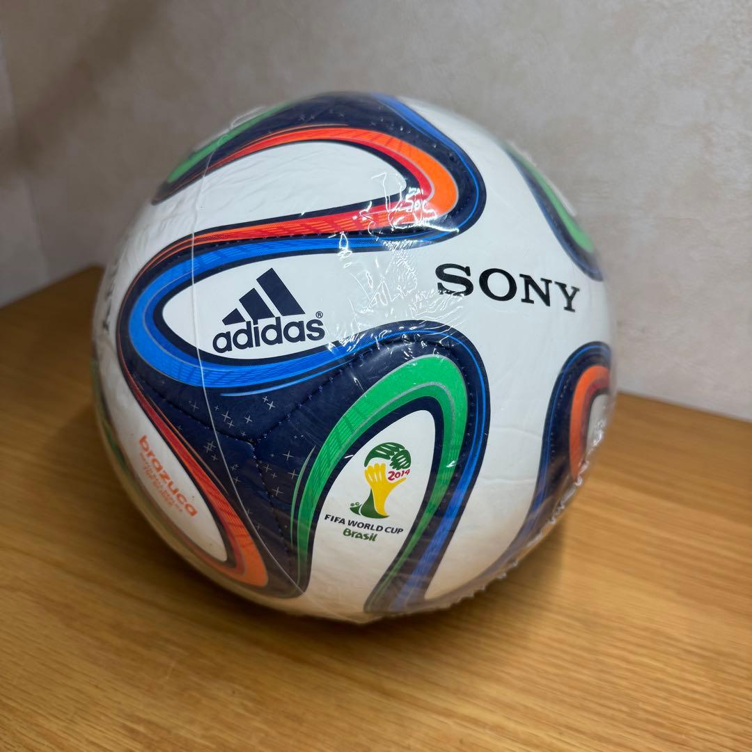 【美品】adidas ブラズーカ 2014 FIFAワールドカップ　レプリカ