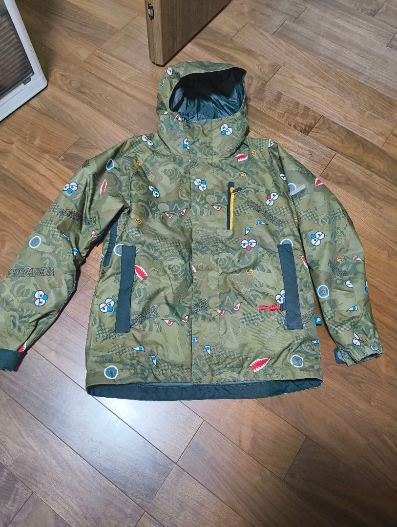 エアボーンARBNスノーボードウェア