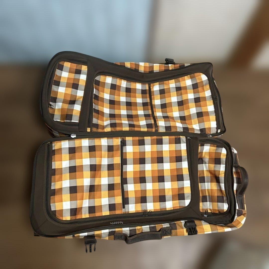 BURTON 大型キャリーバック　大容量　ソフトケース