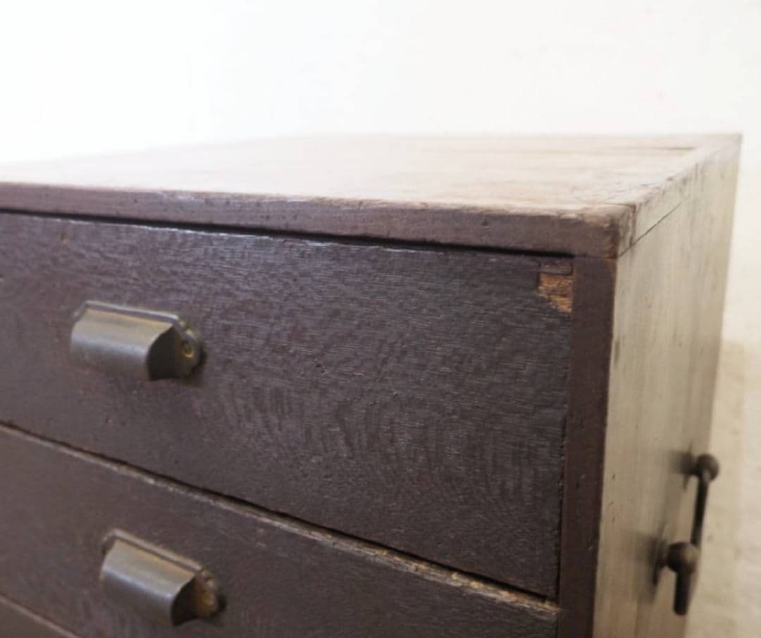 1007 ヴィンテージ　小引き出し　収納棚　陳列台　チェスト　書類ケース　レトロ