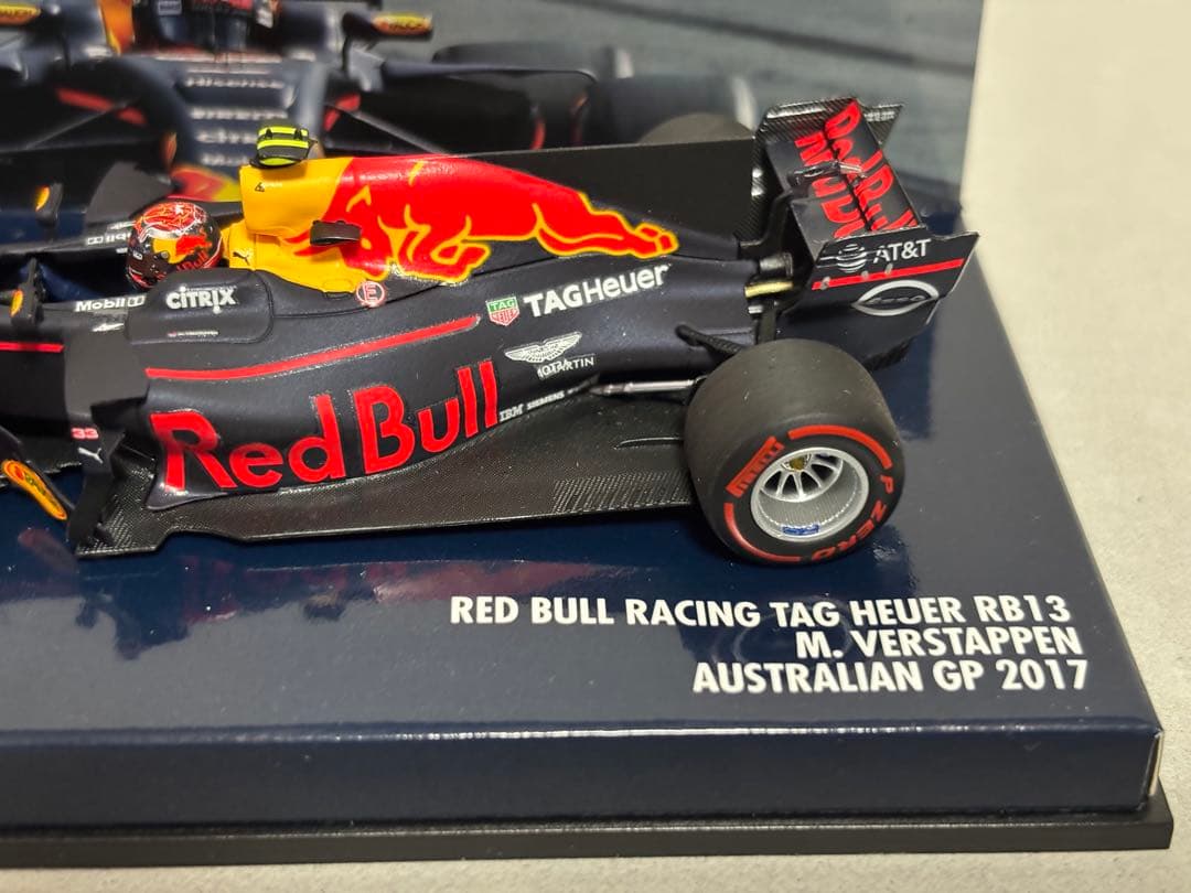 MINICHAMPS レッド・ブル RB13 M. Verstappen
