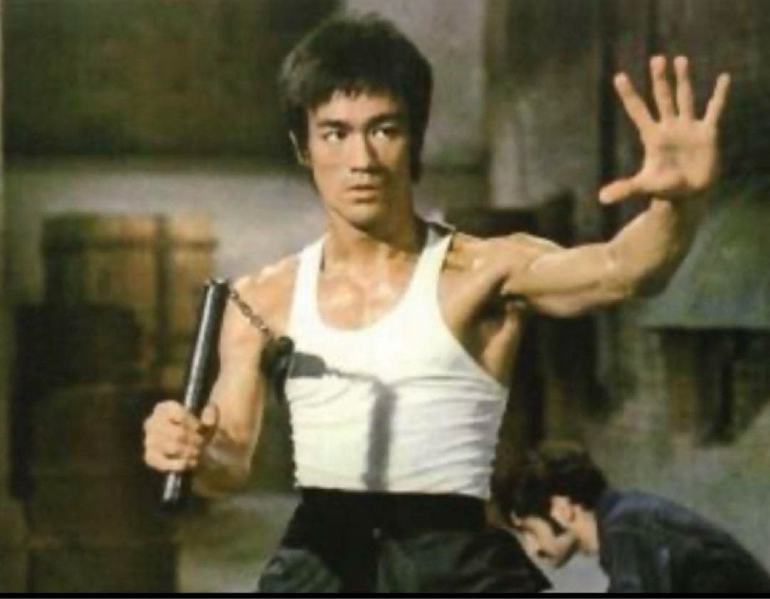 ⑤【 田中すみれ 】 「 燃えよドラゴン 」 レプリカ ヌンチャク