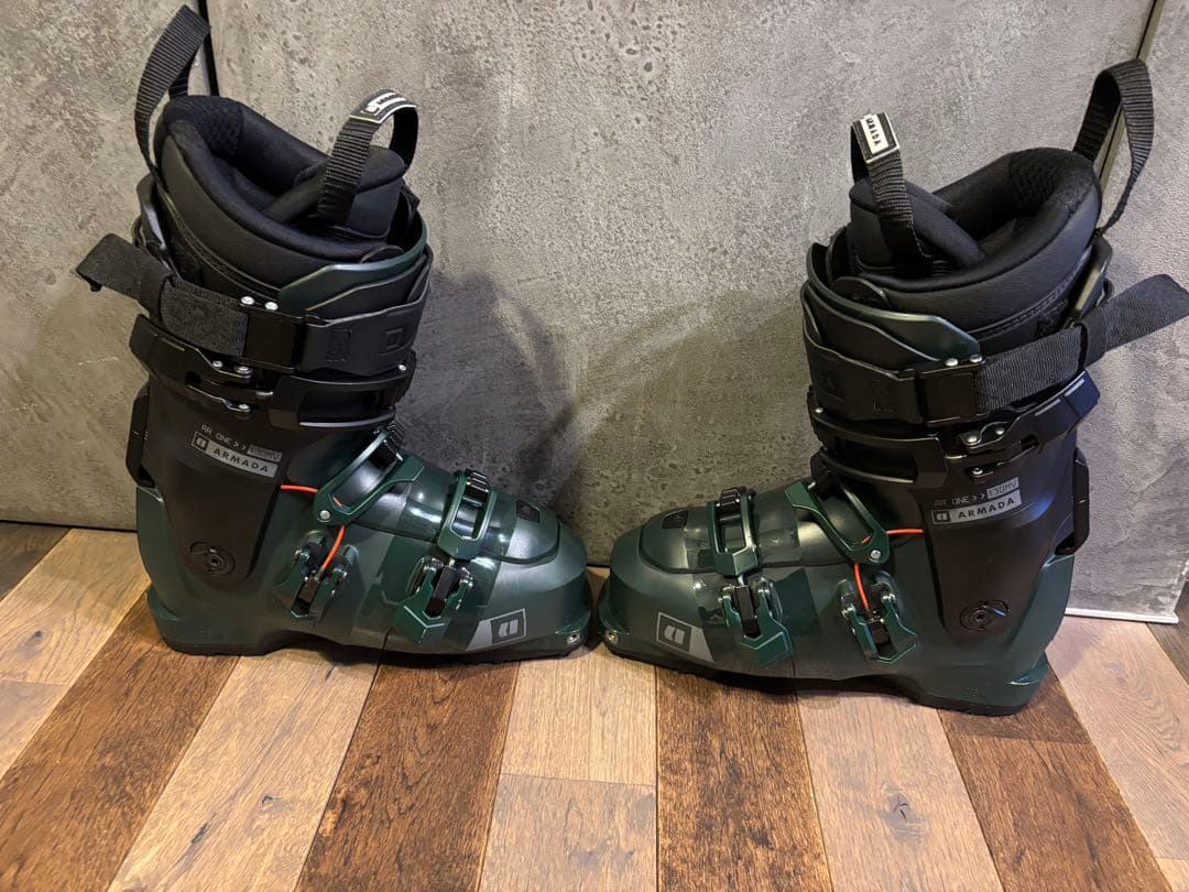 アルマダ ARMADA AR ONE 130 MV スキーブーツ
