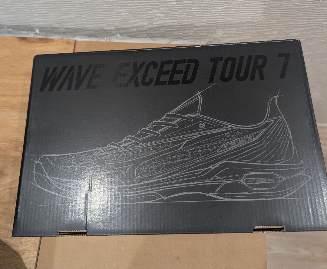 世界７７７足限定モデル　ミズノ　ウェーブエクシードツアー７　２７cm　新品
