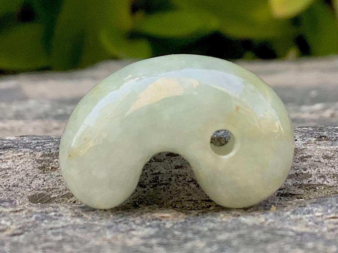 ✳極上肌‼️氷紋様‼️ ソーティング付アイスジェイド糸魚川翡翠勾玉本物‼️高額材料使用