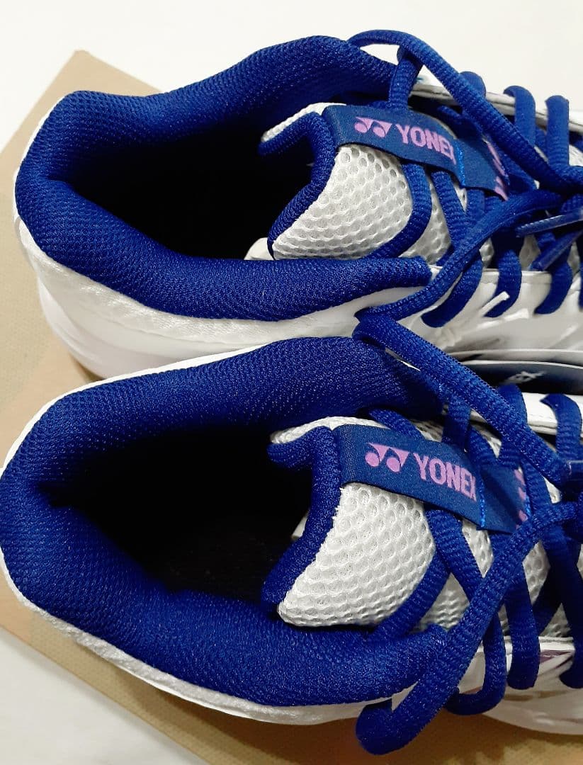 YONEX パワークッションカスケードアクセルミッド バドミントンシューズ