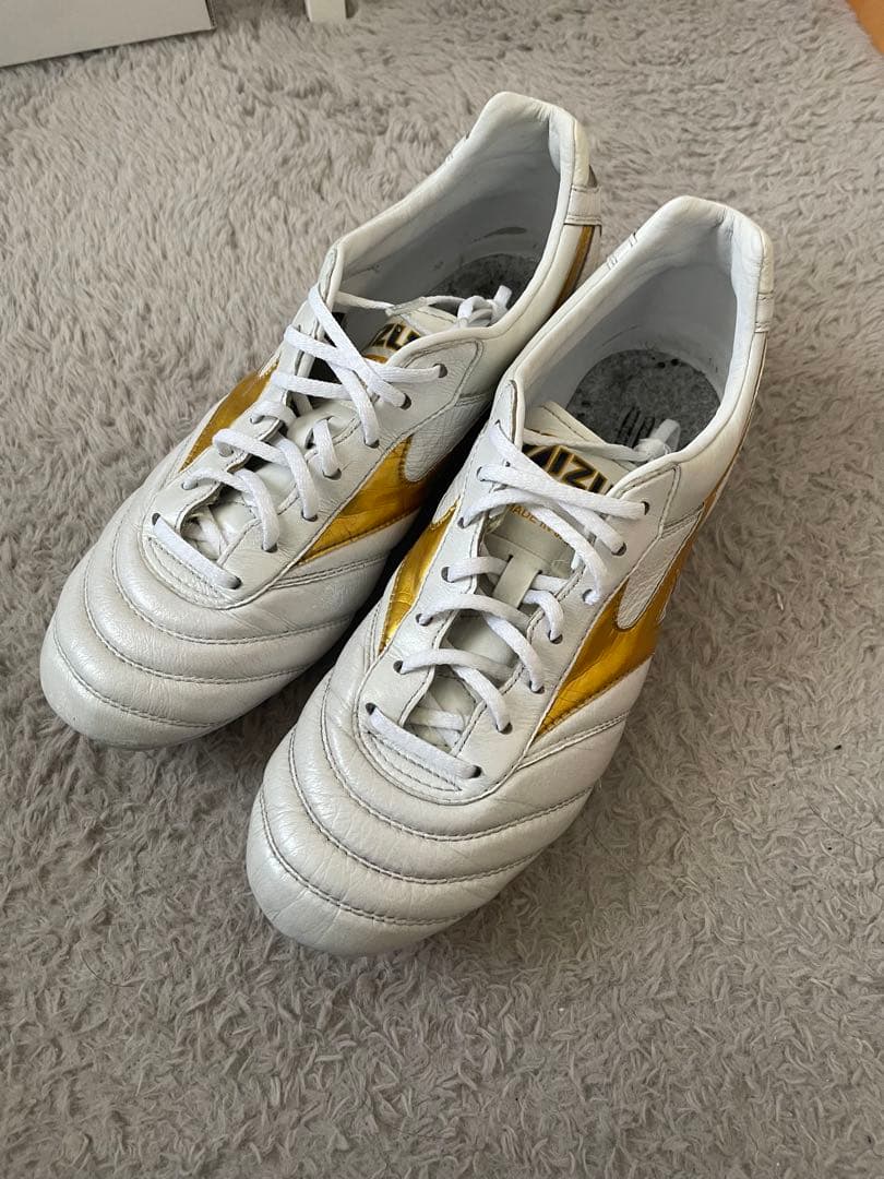 サッカースパイク　ミズノ　モレリア2JAPAN ビクトリーゴールド