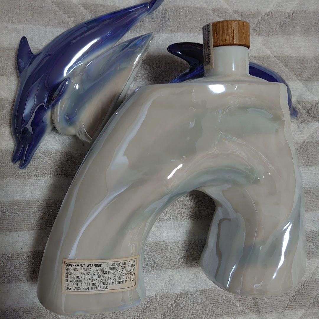 ⭕サントリーウイスキーイルカ【未開封】　　　　陶器ボトル　マリンコレクション