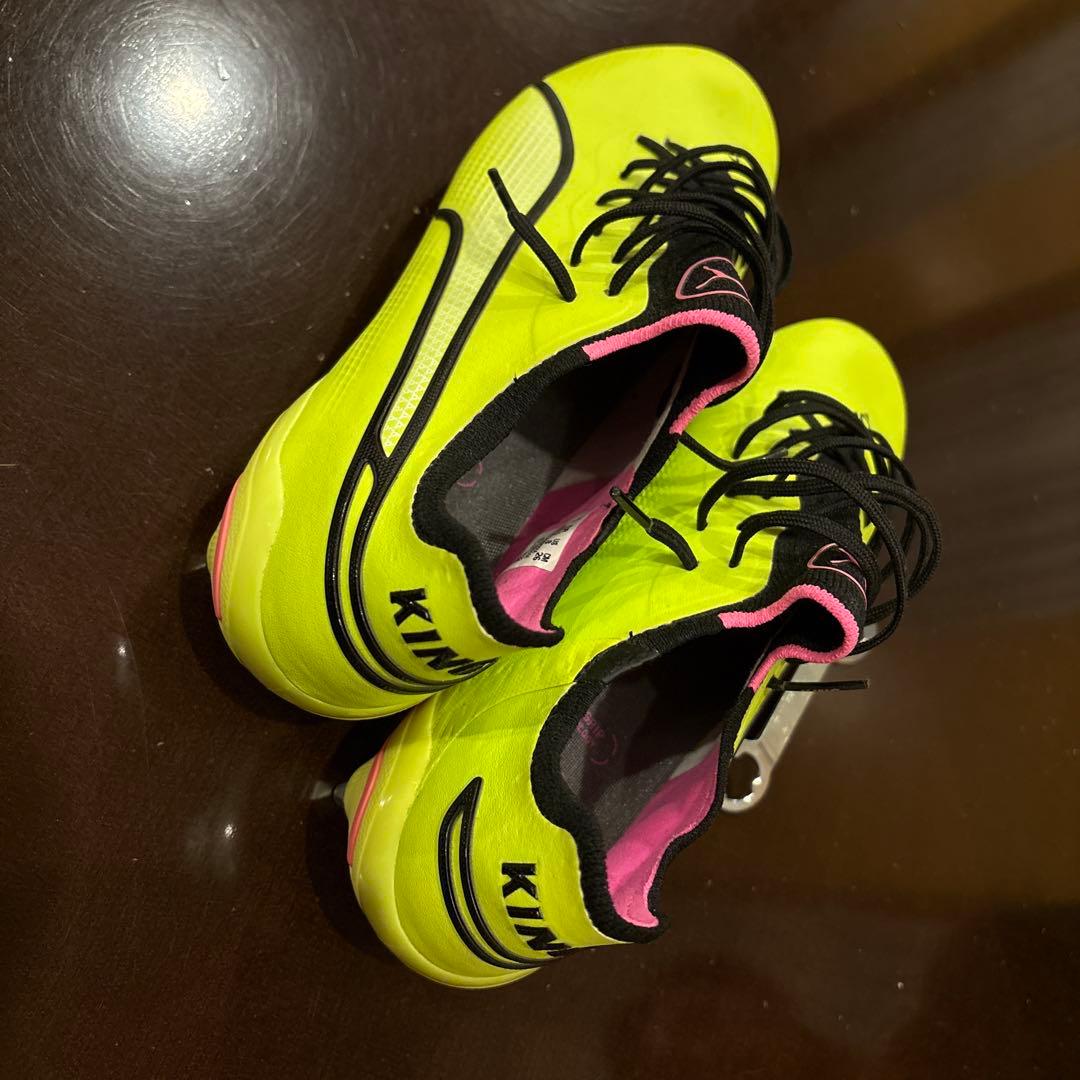 プーマキングアルティメットMxSG 取り返し式天然芝用