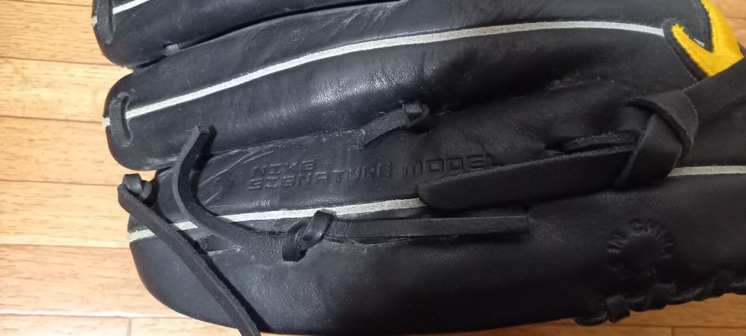 NIKE ナイキ 内野用 軟式グローブ　右利き用