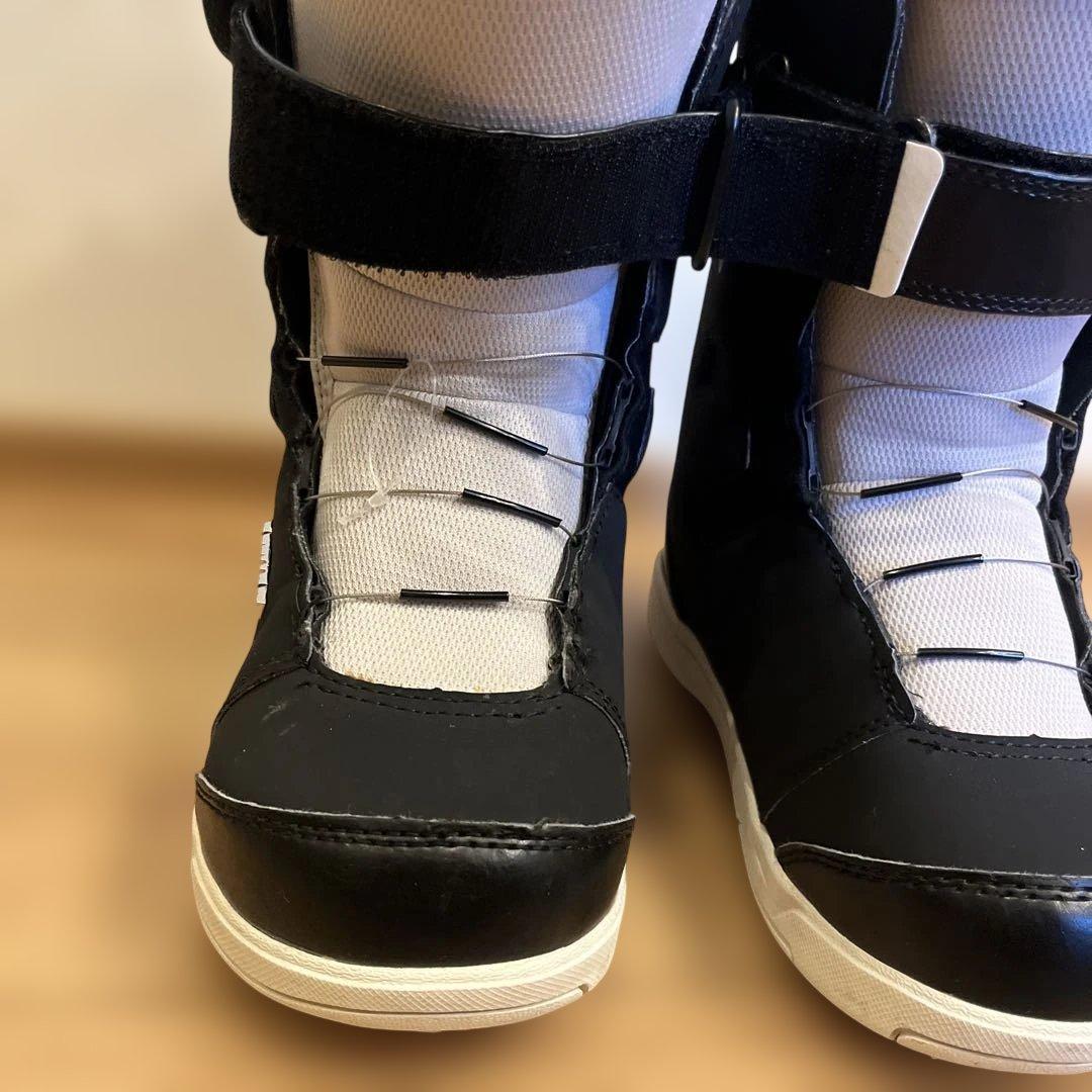 21cm子ども用 ブラック スノーボードブーツ