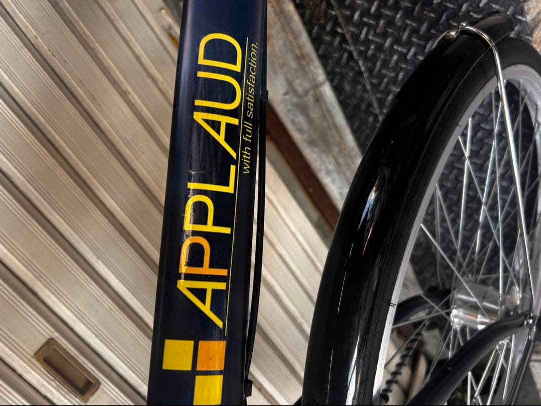 カゴ付き自転車APPLAUD 26インチ