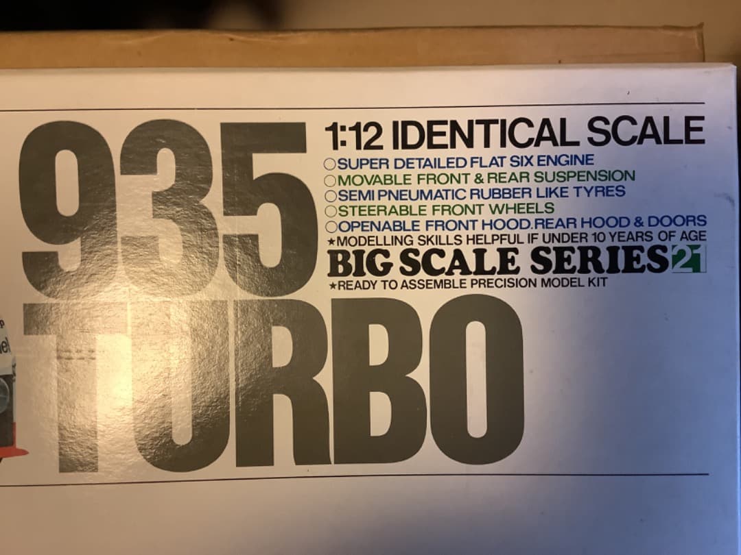 タミヤ　1/12　ポルシェ935ターボ　マルティニ　ダンロップタイヤ刻印