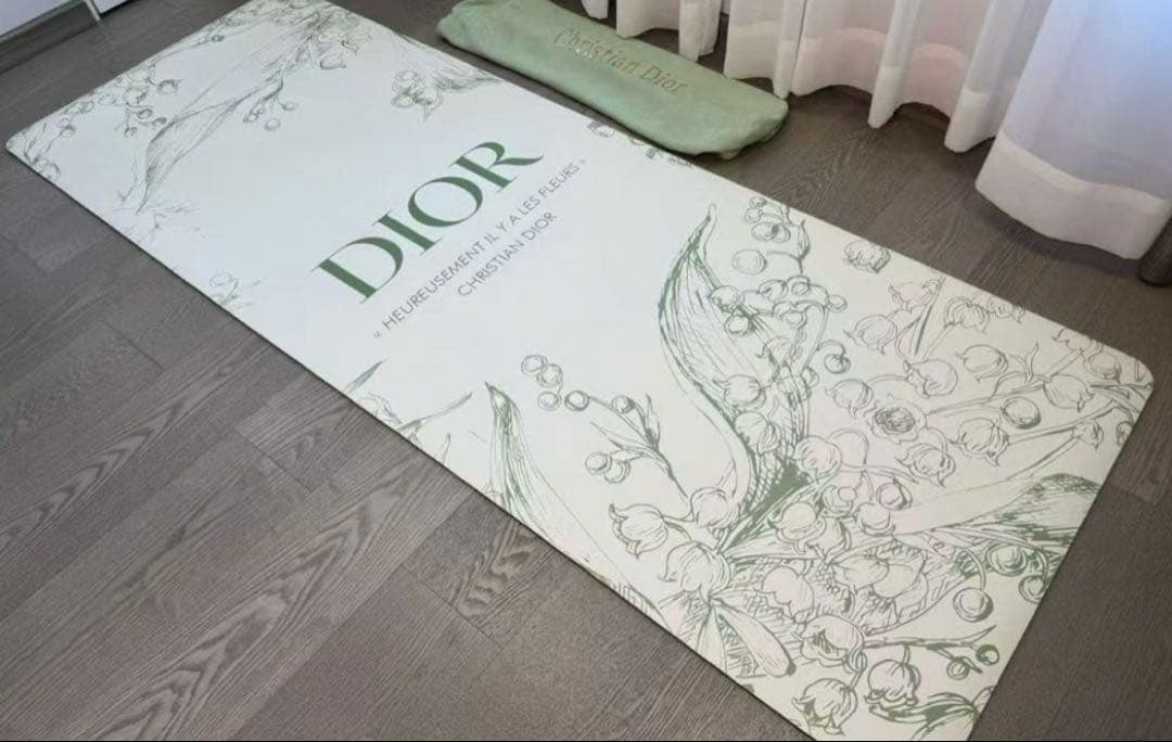 年末断捨離DIOR ヨガマット　未使用