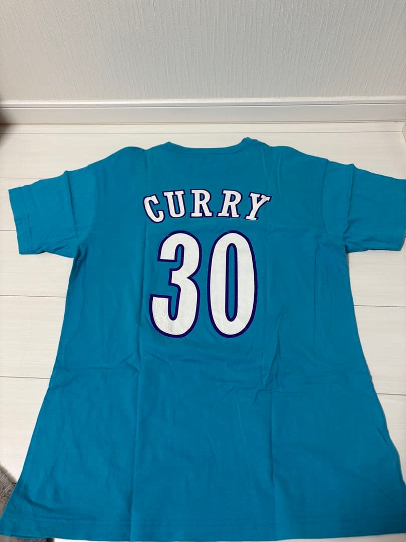 CHARLOTTE CURRY 30番 水色Tシャツ