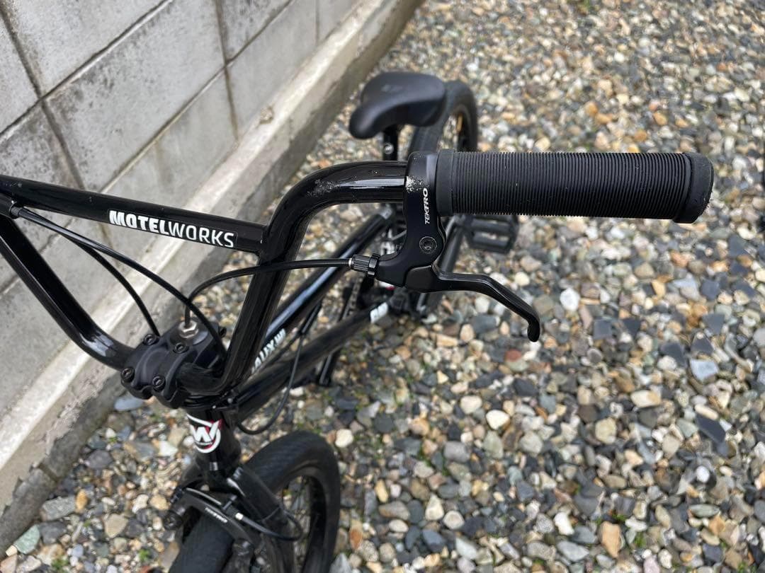 BMX MOTELWORKS AUX:E 20インチ ブラック