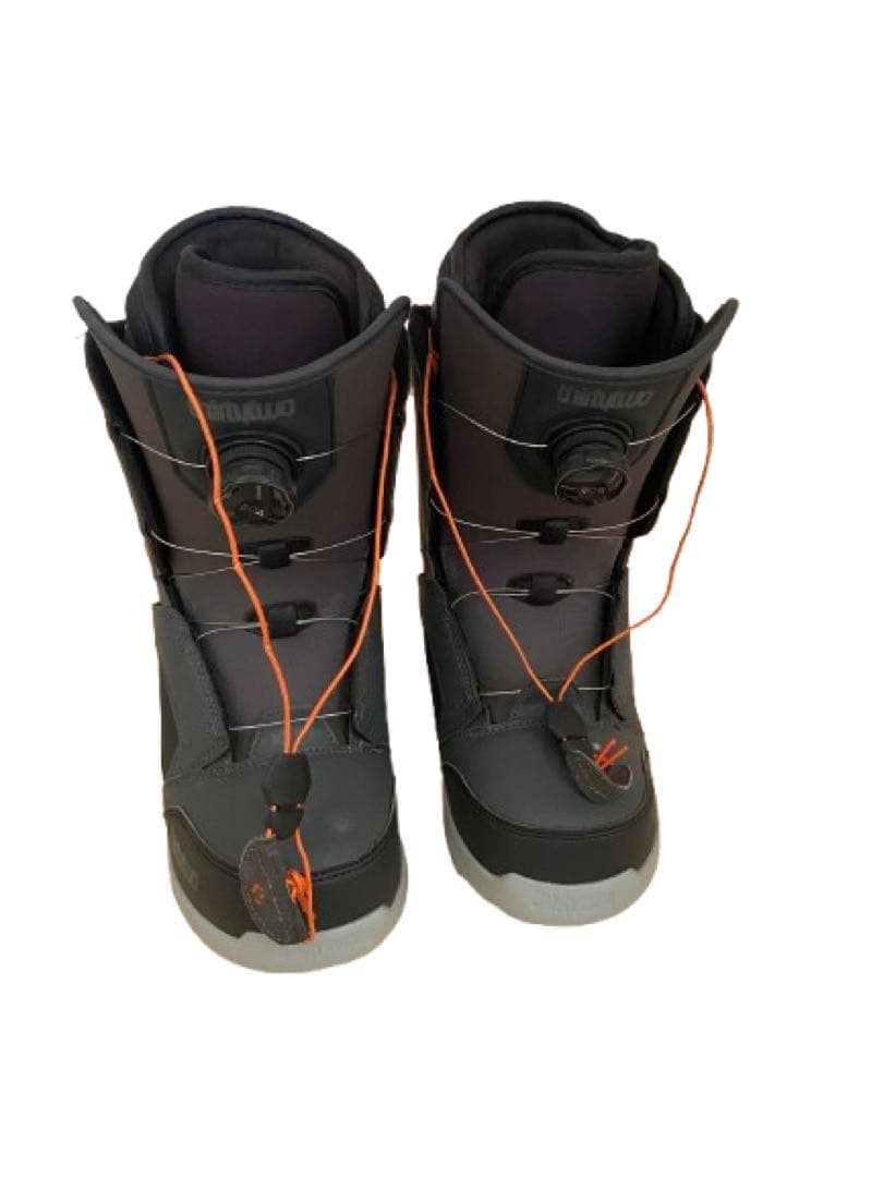 サーティーツー　スノーボードブーツ BOAシステム 黒