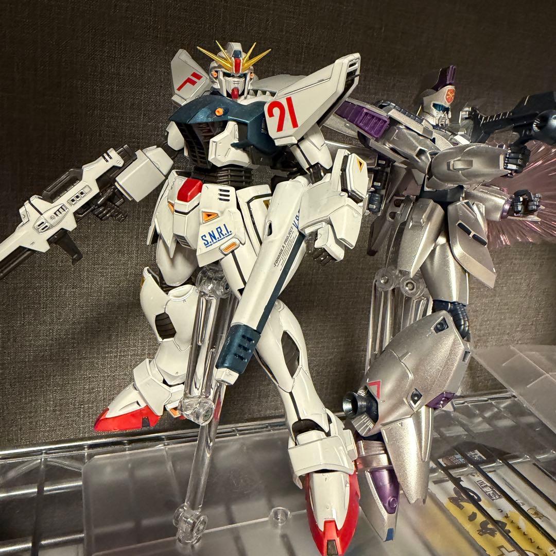MG F91（チタニウム）とRE/100のビギナギナ（エクストラフィニッシュ）