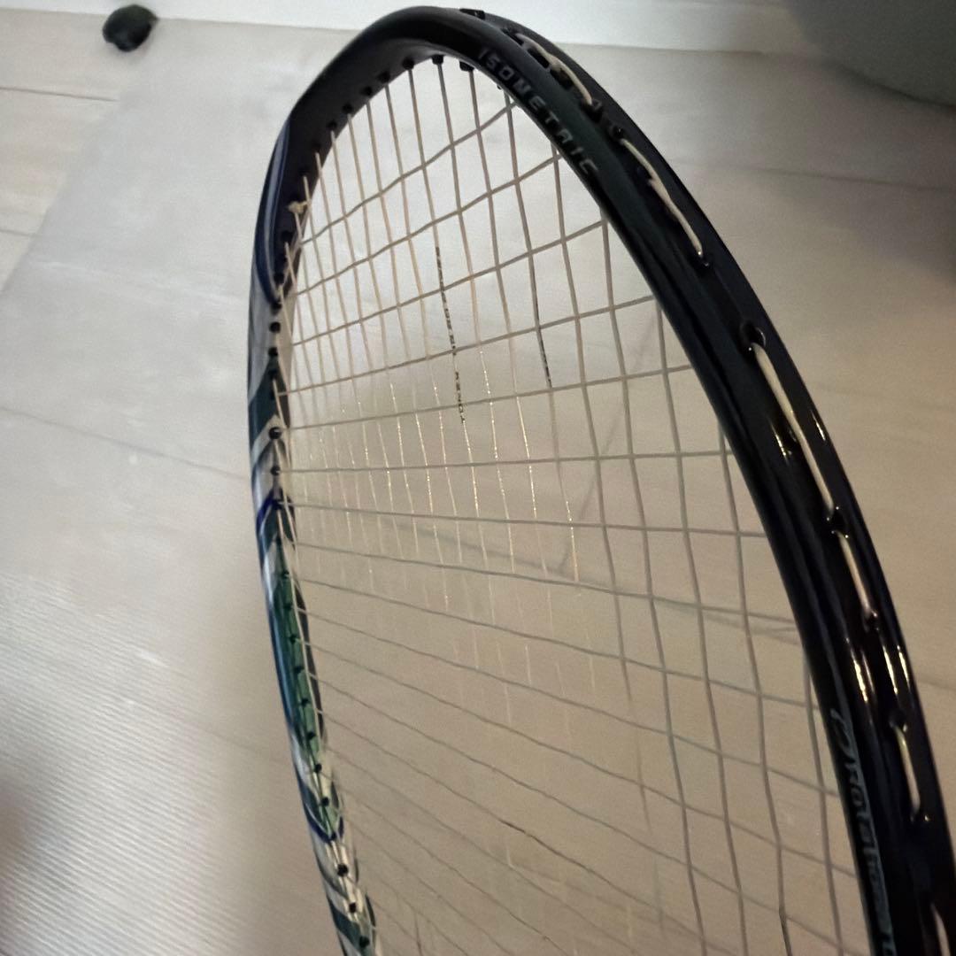 バドミントンラケット ストリング入り