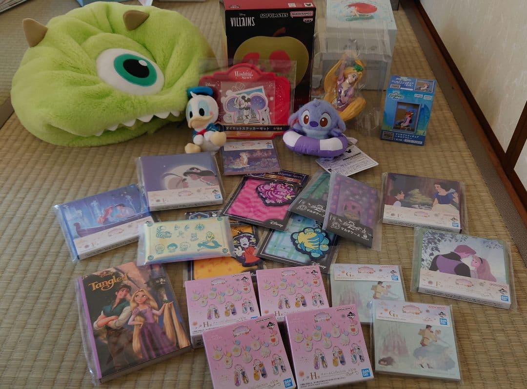 ディズニーキャラクターグッズセット